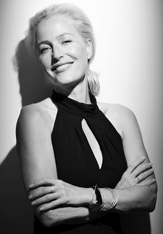  Gillian Anderson